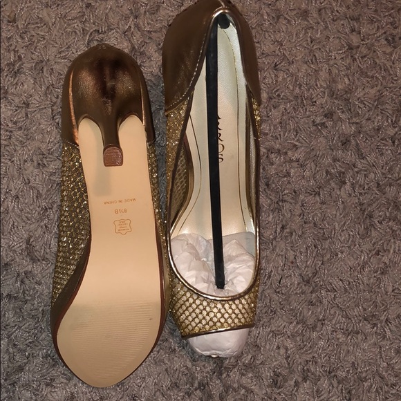 Women’s heels - Picture 3 of 3